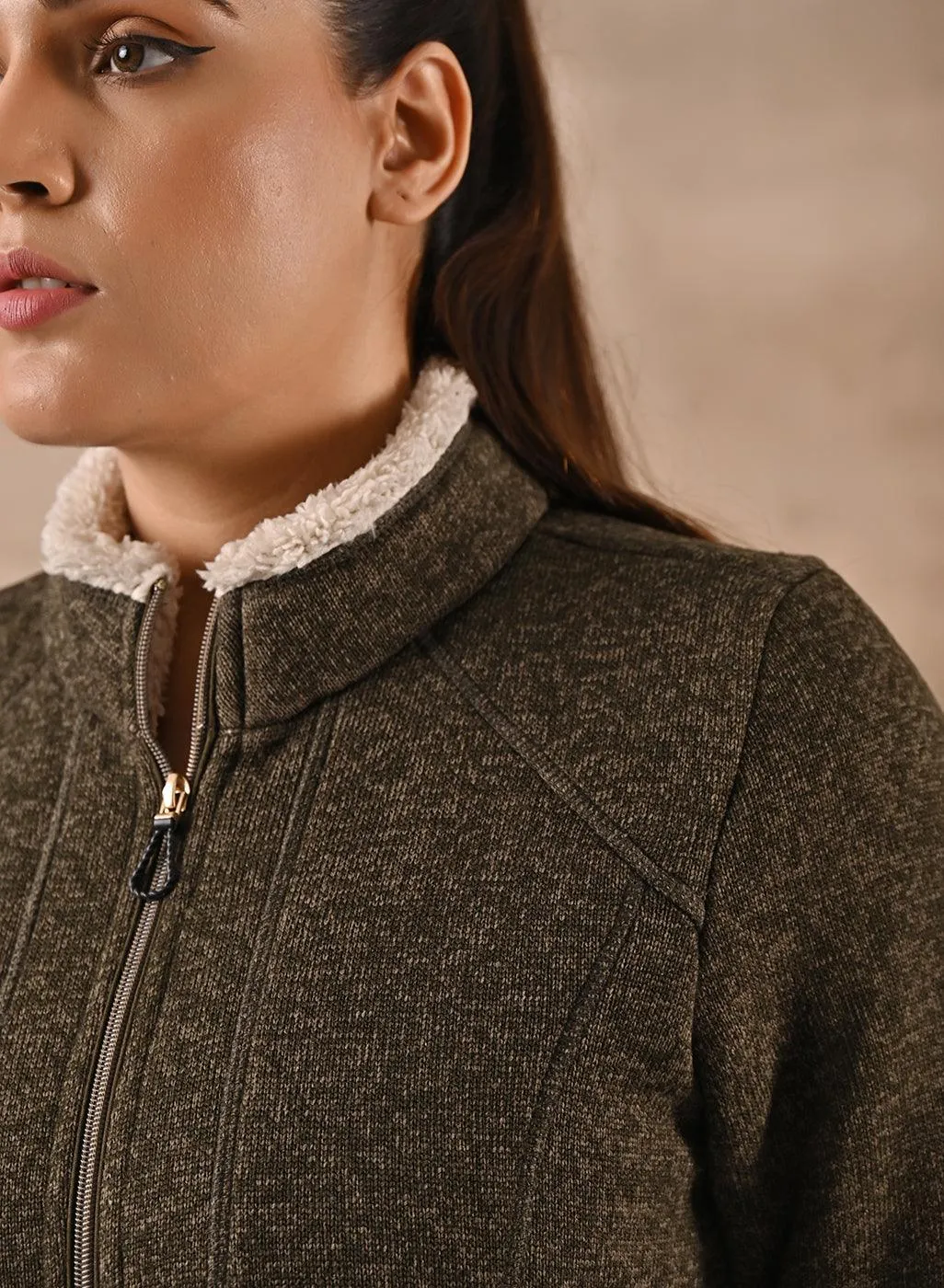 Cozy Green High-neck Fleece Jacket with Zipper and Pockets