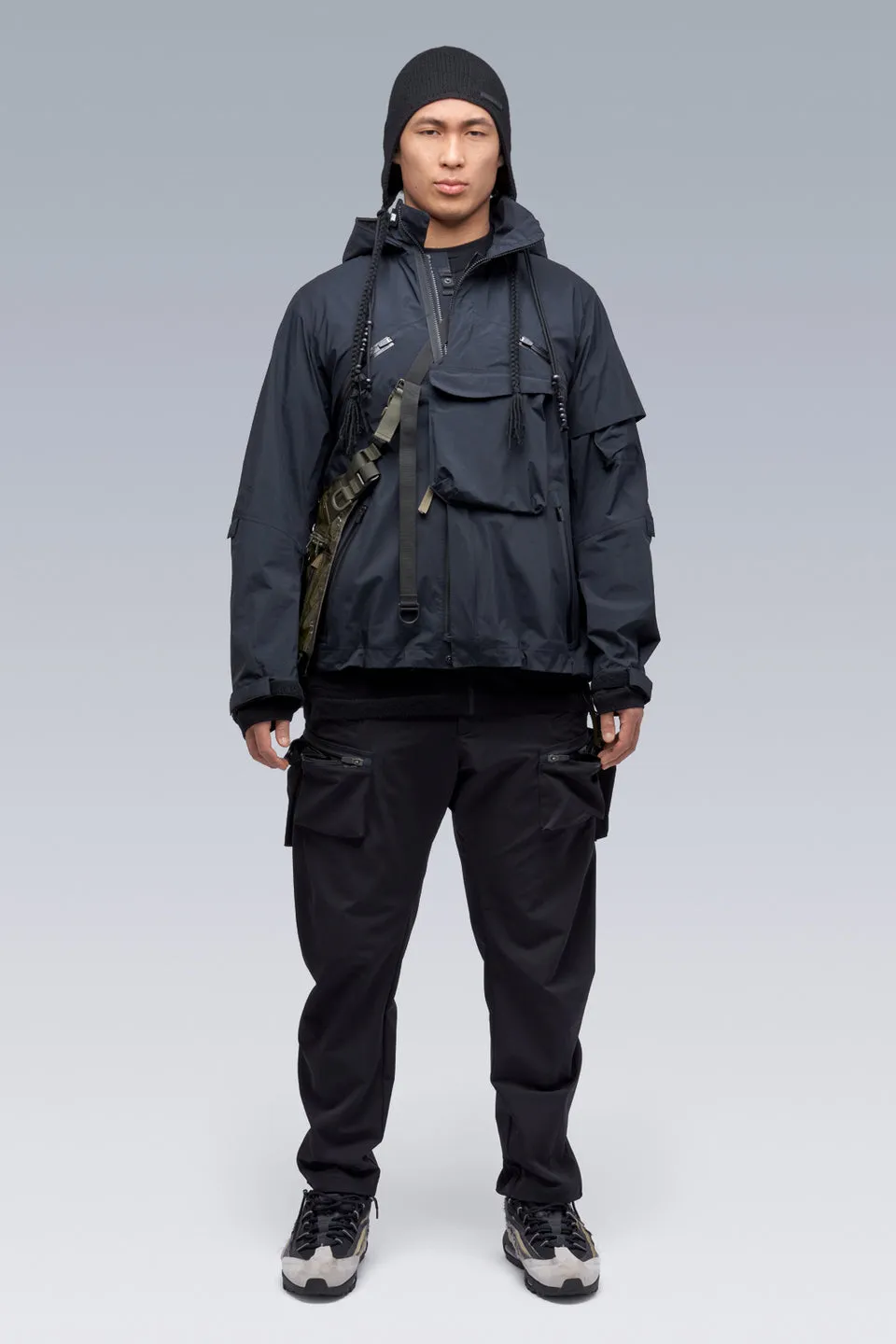 Stylish Black J1W-GTPL Windproof Jacket – Premium Outdoor Apparel
