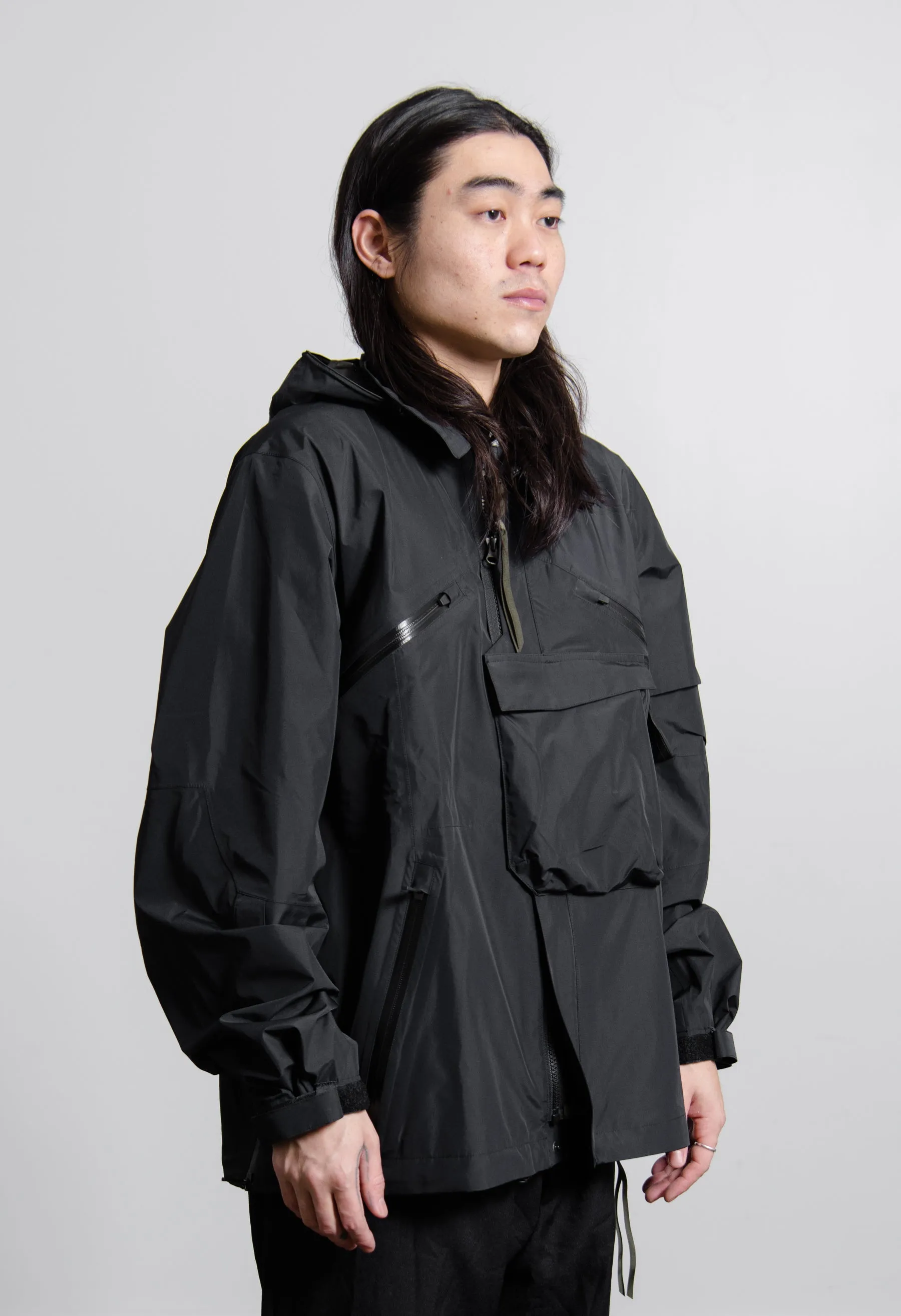 Stylish Black J1W-GTPL Windproof Jacket – Premium Outdoor Apparel