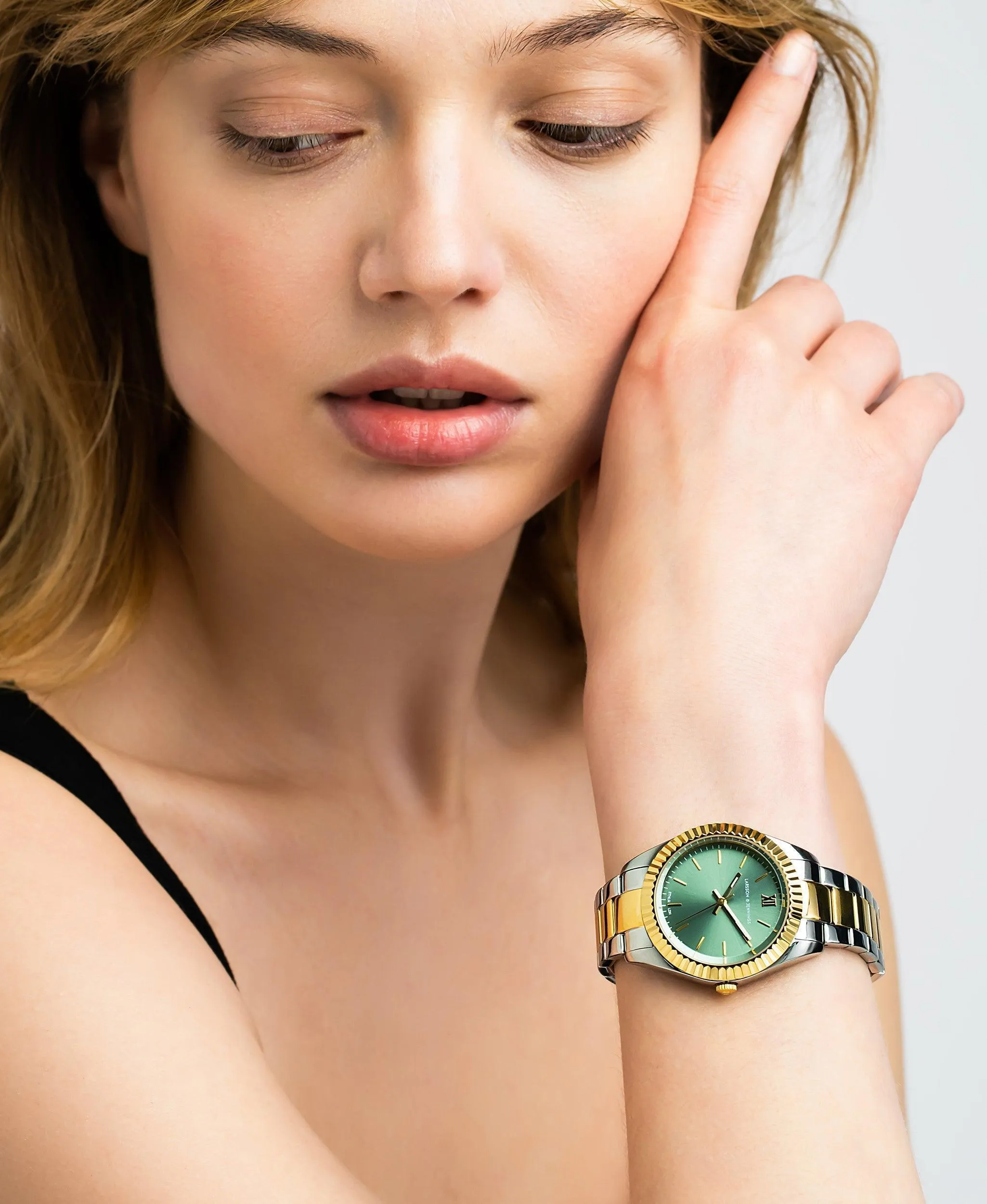 Jade and Gold Mixed Green 36mm Decorative Sphere