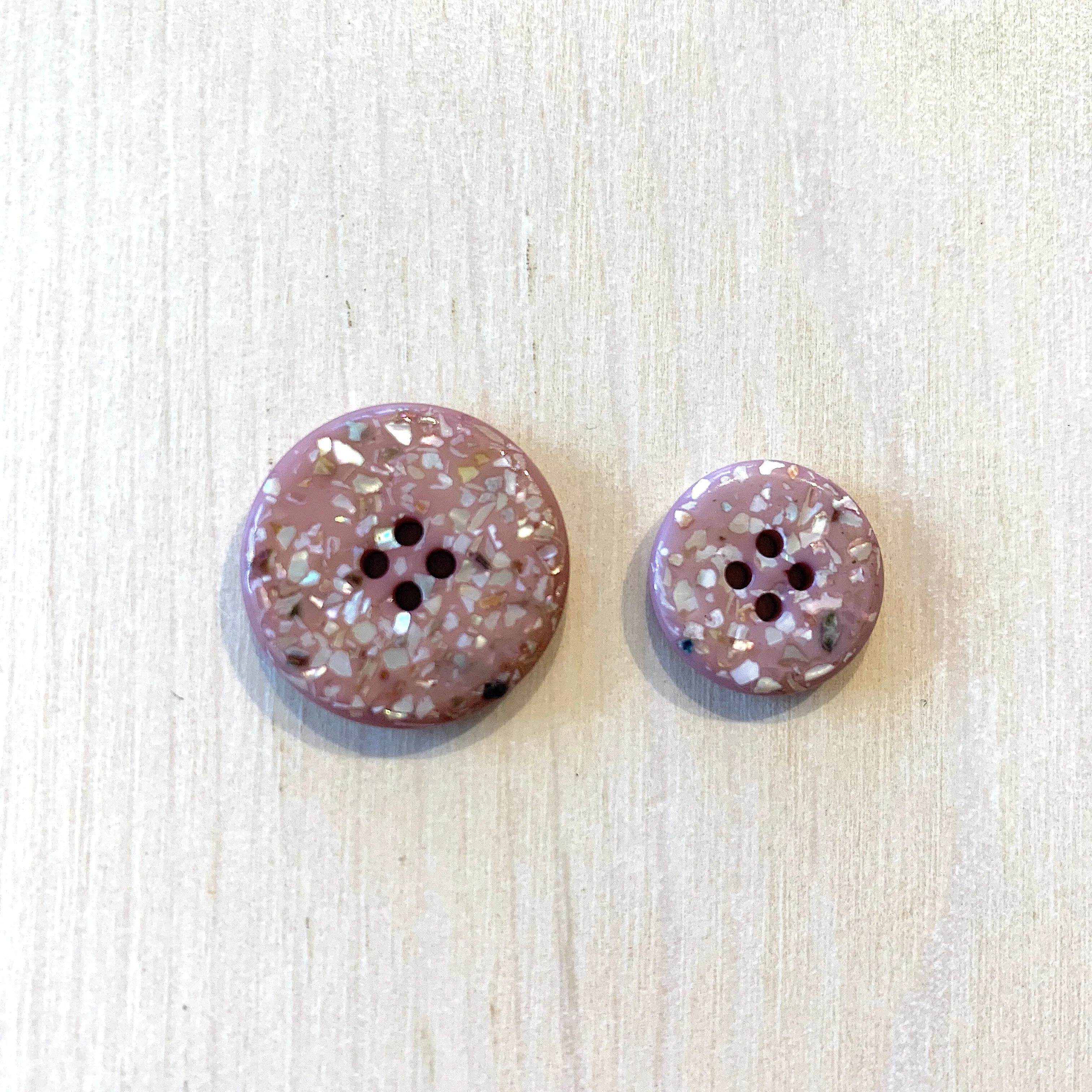 Recycled polyester buttons